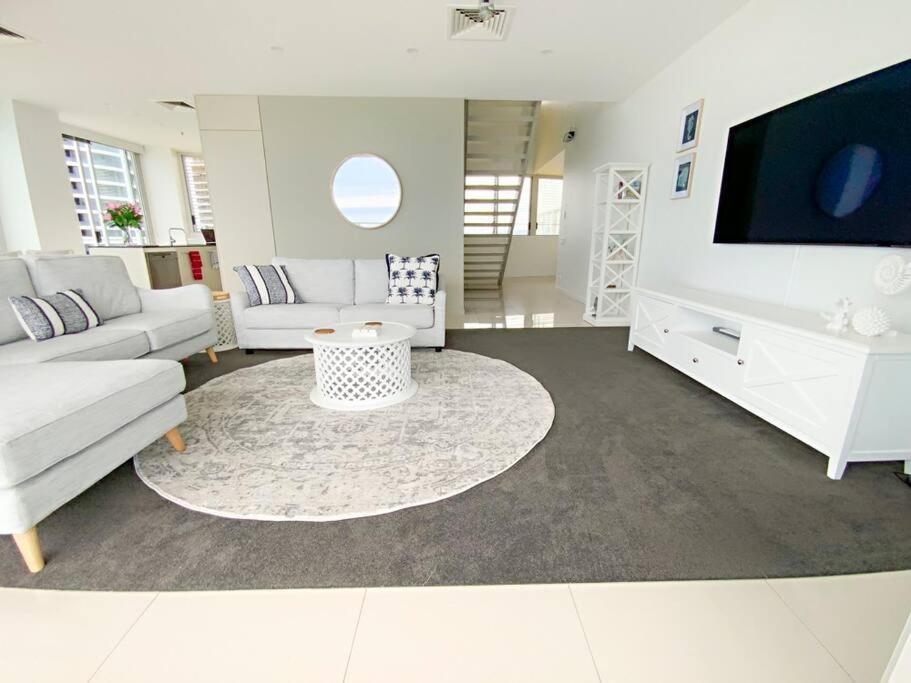 Air On Broadbeach Beachfront 2Level Stunning Apartment With 180 Degree Views Gold Coast Buitenkant foto